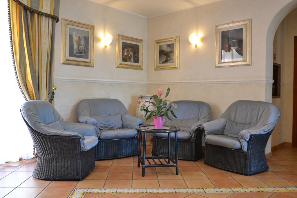 Villa Luigi Hotel & Restaurant Nuova Gestione Villa Rosa Di Martinsicuro エクステリア 写真