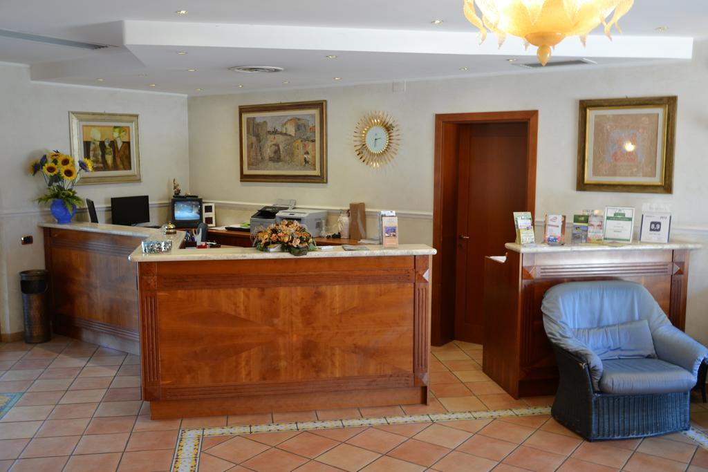 Villa Luigi Hotel & Restaurant Nuova Gestione Villa Rosa Di Martinsicuro エクステリア 写真