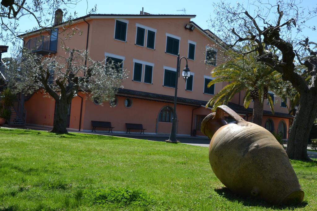 Villa Luigi Hotel & Restaurant Nuova Gestione Villa Rosa Di Martinsicuro エクステリア 写真