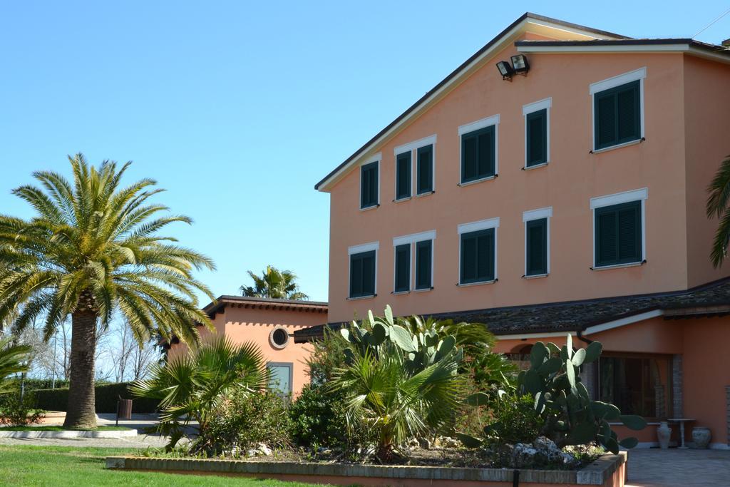 Villa Luigi Hotel & Restaurant Nuova Gestione Villa Rosa Di Martinsicuro エクステリア 写真
