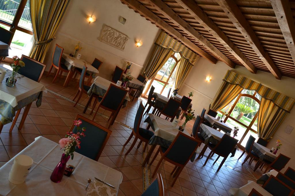 Villa Luigi Hotel & Restaurant Nuova Gestione Villa Rosa Di Martinsicuro エクステリア 写真