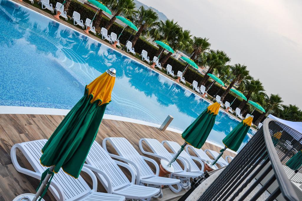 Villa Luigi Hotel & Restaurant Nuova Gestione Villa Rosa Di Martinsicuro エクステリア 写真