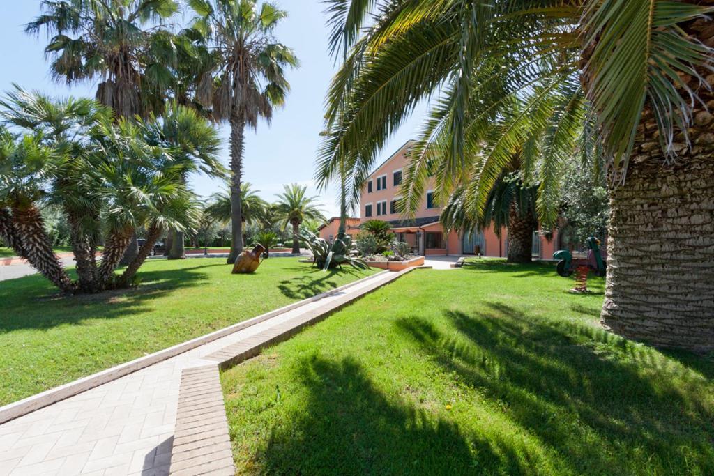 Villa Luigi Hotel & Restaurant Nuova Gestione Villa Rosa Di Martinsicuro エクステリア 写真