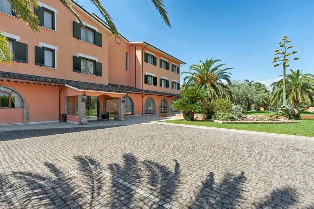 Villa Luigi Hotel & Restaurant Nuova Gestione Villa Rosa Di Martinsicuro エクステリア 写真
