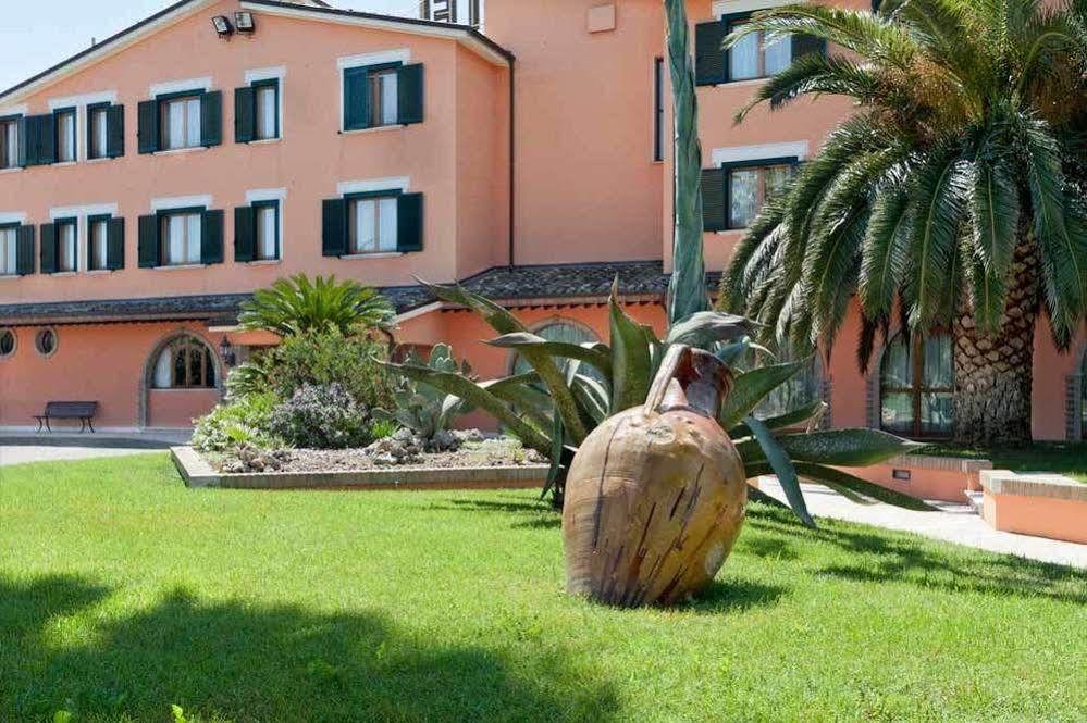 Villa Luigi Hotel & Restaurant Nuova Gestione Villa Rosa Di Martinsicuro エクステリア 写真
