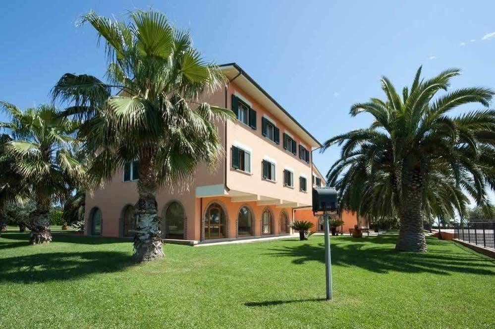 Villa Luigi Hotel & Restaurant Nuova Gestione Villa Rosa Di Martinsicuro エクステリア 写真