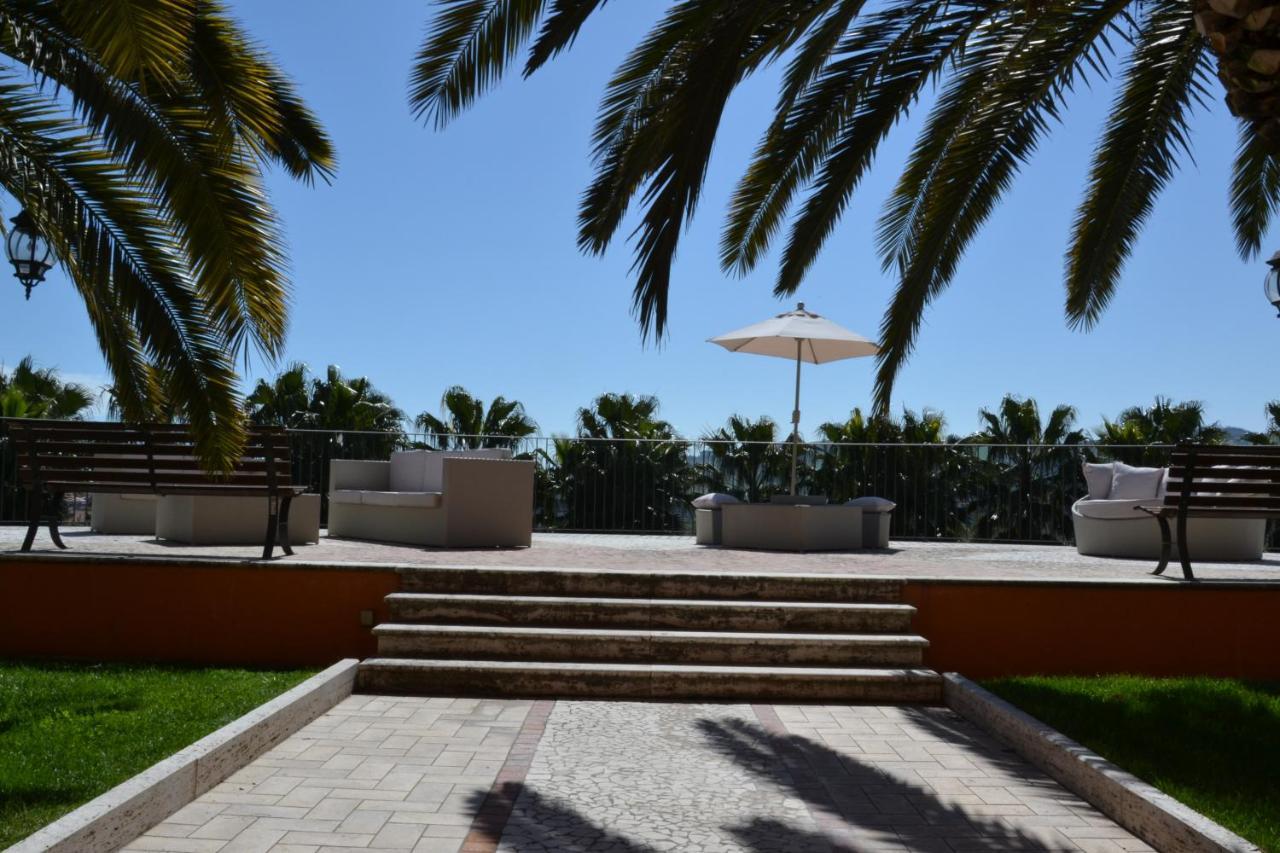 Villa Luigi Hotel & Restaurant Nuova Gestione Villa Rosa Di Martinsicuro エクステリア 写真