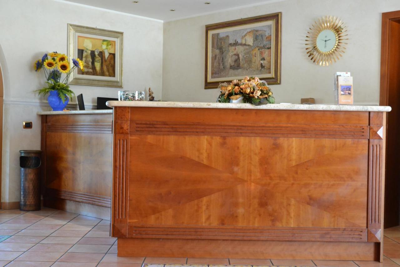 Villa Luigi Hotel & Restaurant Nuova Gestione Villa Rosa Di Martinsicuro エクステリア 写真